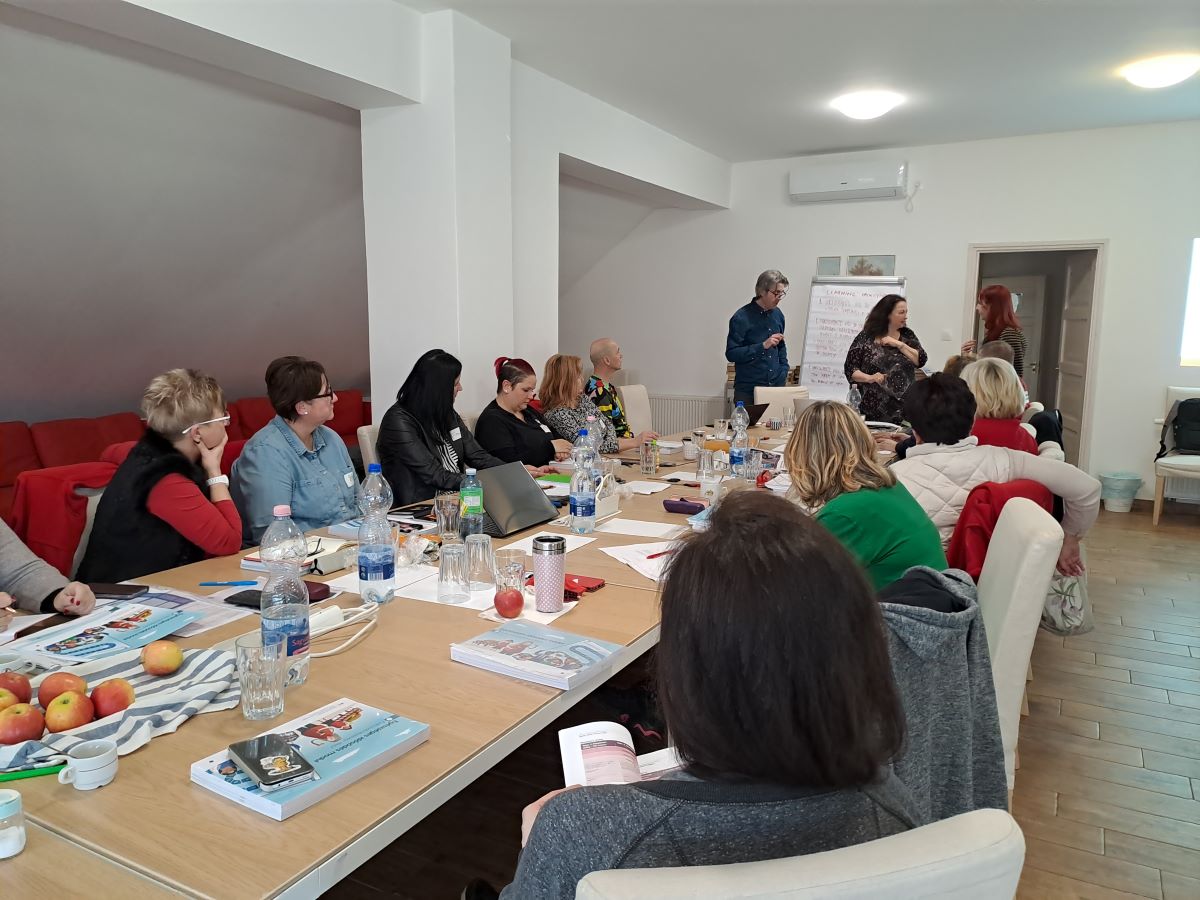 IFRC_Europe's tweet photo. Building resilience, sharing knowledge!

The Serbian Red Cross is training the Hungarian Red Cross on healthy ageing - covering mental, physical, and holistic health. Together for stronger, healthier communities.💪❤️

Learn more: https://t.co/DY5aYqXl2m | @CKSrbije @MVoroskereszt https://t.co/6rPl19c4hv