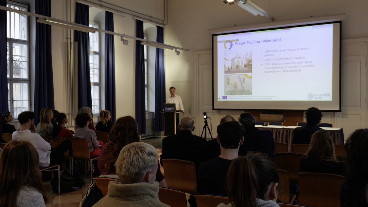 The EU-funded #DIGYMATEX concluding conference, Growing Up on Screens, has just opened with welcome by the host Prof. Arnd Florack of the University of Vienna, and project coordinator Prof. Marco Hubert of Aarhus University. digymatex.eu #EU #Children #Digital #Skills