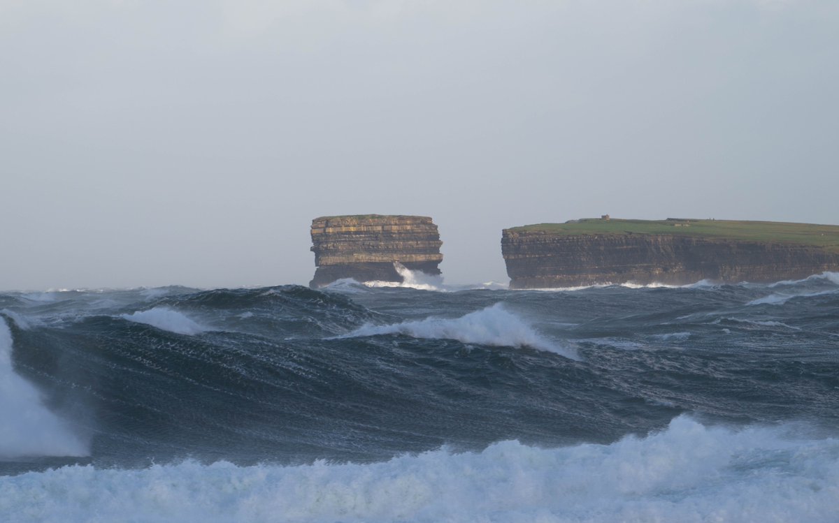 FergalDurkan's tweet photo. Beauty in the beast
I went to Ballycastle to capture the beast,Storm Darragh.The conditions where mad and the photos don’t do it justice.
Can you spot the two mad people in the photo ?
#StormDarragh #downpatrickhead #mayo #WildAtlanticWay https://t.co/AIyuxS6nhz