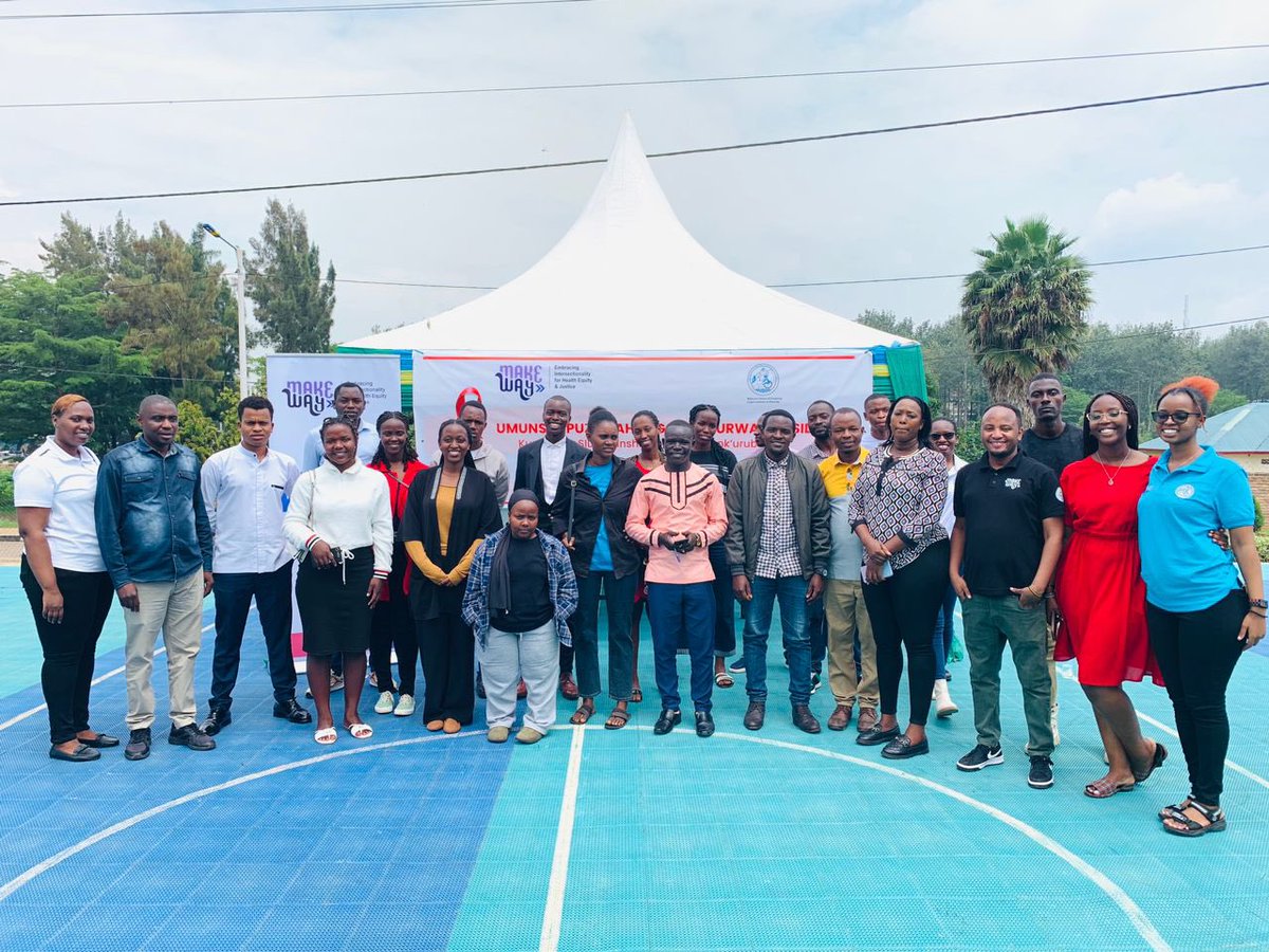 makewayprogram's tweet image. As part of the World AIDS Day, Make Way youth panel members through NUDOR conducted an awareness campaign in Nyagatare District. This aimed to engage the community in raising awareness about AIDS prevention, teenage pregnancy, and the importance social justice for the #youth .