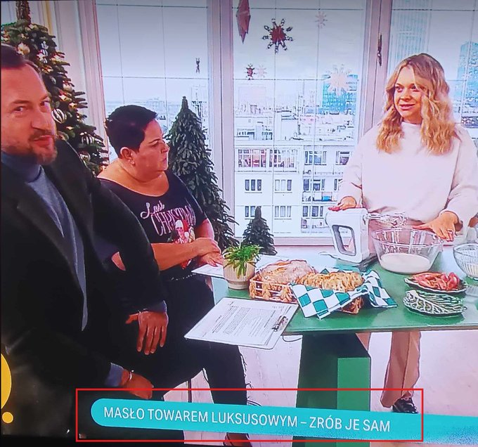 GeWIk-BXYAAAlPP?format=jpg&name=small