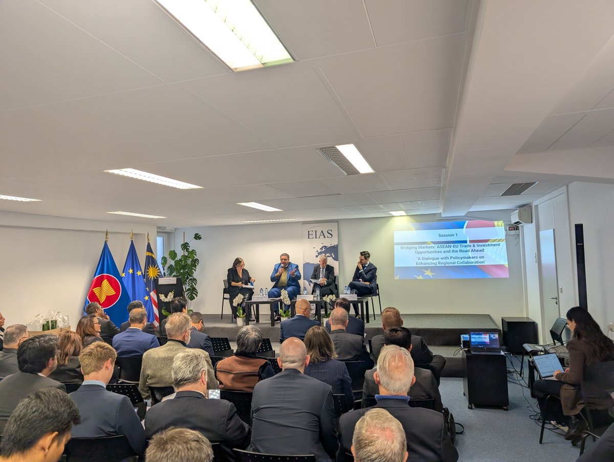 European Parliament in ASEAN (@epinasean) on Twitter photo "Trade is the beating heart of our partnership. The potential in new areas of cooperation is huge, such as in the green and digital economies" – <a href="/wbeke/">Wouter Beke</a> MEP joins H.E. Dato’ Mohd Khalid Abbasi Abdul Razak of <a href="/MYEmbBrussels/">Embassy of Malaysia in Brussels</a> at @eiasbrussels for an ASEAN-EU trade/investment dialogue "Trade is the beating heart of our partnership. The potential in new areas of cooperation is huge, such as in the green and digital economies" – <a href="/wbeke/">Wouter Beke</a> MEP joins H.E. Dato’ Mohd Khalid Abbasi Abdul Razak of <a href="/MYEmbBrussels/">Embassy of Malaysia in Brussels</a> at @eiasbrussels for an ASEAN-EU trade/investment dialogue