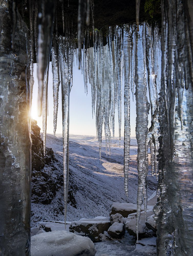 AndrewPBrooks's tweet photo. Behind a frozen waterfall, Kinder Downfall in the Peak District.

Prints, Christmas cards, bookmarks &amp; postcards of this and many more of my landscapes are available here https://t.co/Zc6KstjAEb https://t.co/6PY7kt6x2N
