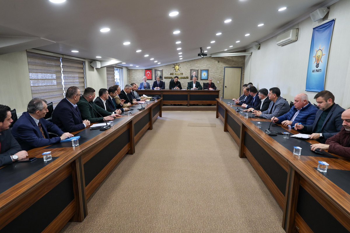 Aralık ayı olağan Büyükşehir Belediye Meclisi Grup toplantımızı, AK Parti Genel Başkan Yardımcımız Sayın Ali İhsan Yavuz’un katılımıyla gerçekleştirdik. 

Sakarya’mızın sürdürülebilir gelişimini destekleyecek gündemler ve projeler üzerinde durduk. Belediye Meclis kararlarının