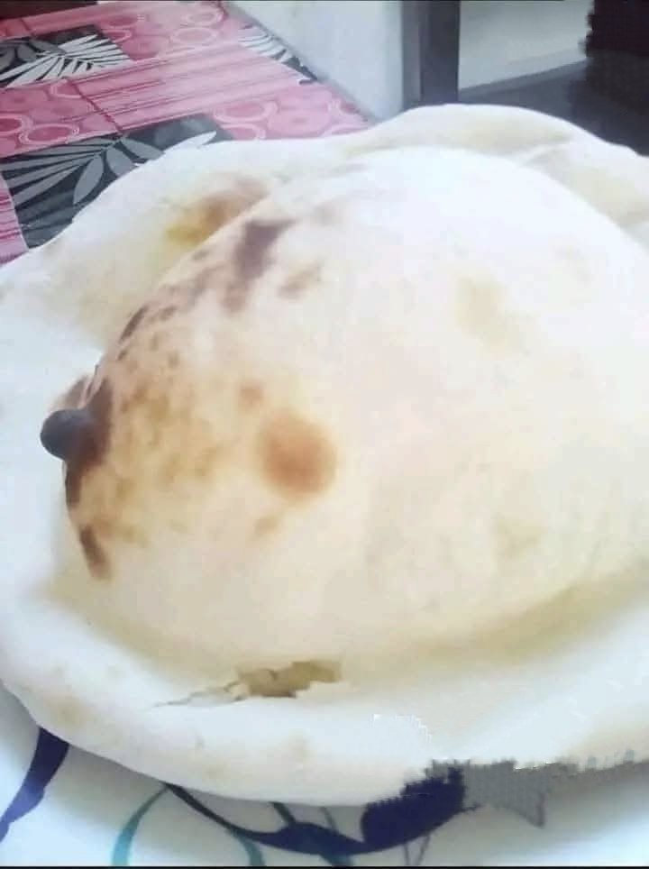 bigdael_bhabhi's tweet photo. Today after seeing this bread I remembered her again.🫣🫣
#IRCTC #IRCTC_DOWN https://t.co/xU877WJNLh