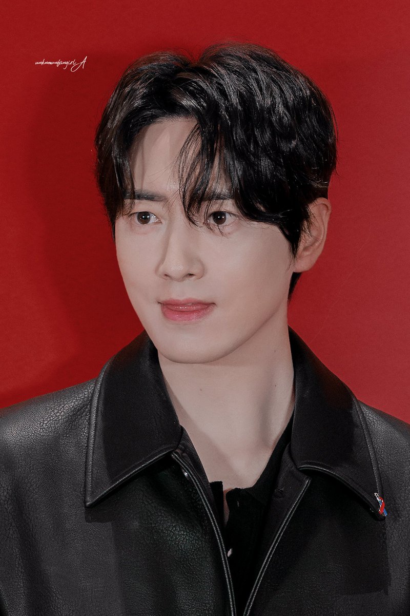 unknownfangirlA's tweet photo. 241203 #소방관 VIP 시사회 #이준혁 

✧･ﾟ: *･ 혁.꾸 할 사람 모집 🙋‍♀️  ･ﾟ*:･ﾟ✧ https://t.co/gIP6p8k3Gc
