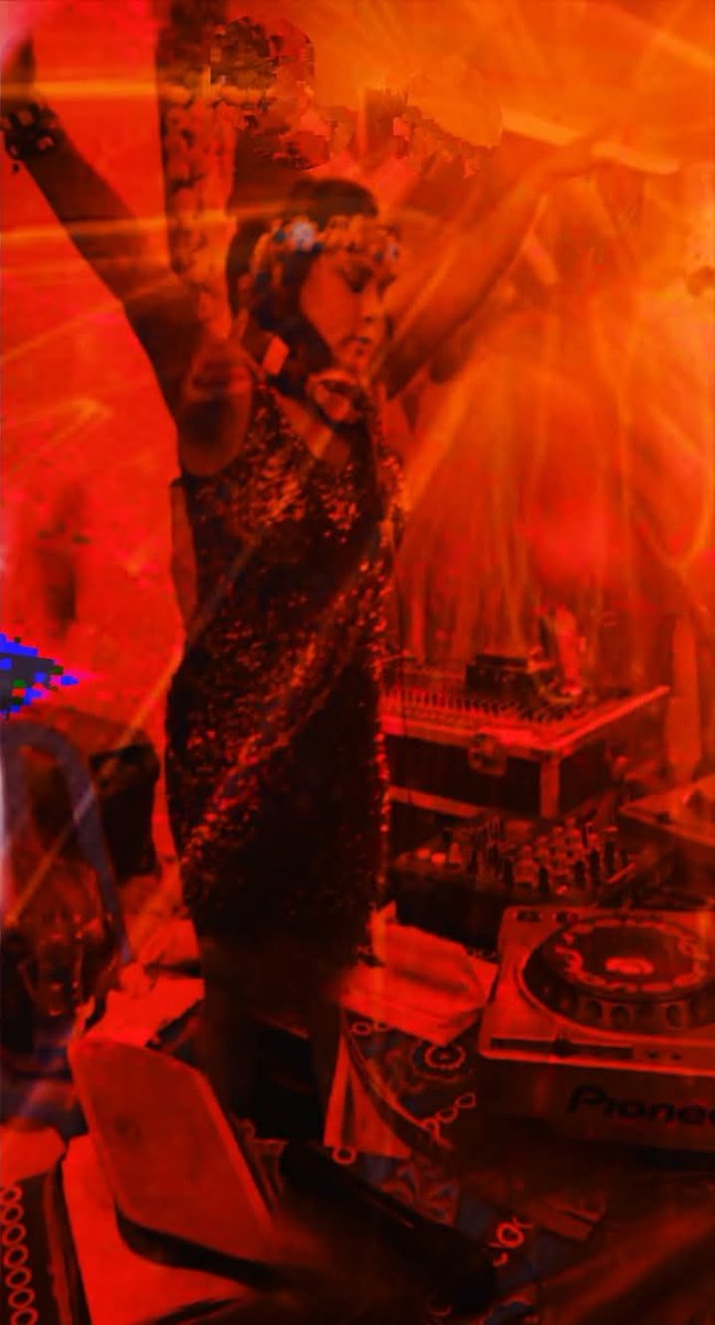 dj_bluhi's tweet photo. Houdini....Mi Gente
#dj #djs #music #musicians #artists #pioneer #cdj800 #headphone #musicalgenre #beats #rhythm #hollywoodsongs #hollywoodmusic #sound #light #photographer #partytime #partyplanners #eventplanners #partyppl #nightlife #twitter https://t.co/PrCxT3JxGm