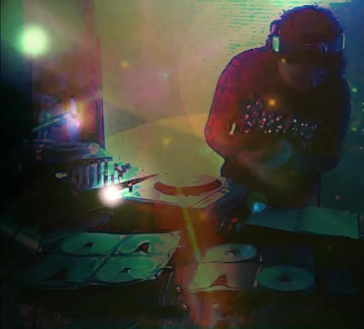 dj_bluhi's tweet photo. Houdini....Mi Gente
#dj #djs #music #musicians #artists #pioneer #cdj800 #headphone #musicalgenre #beats #rhythm #hollywoodsongs #hollywoodmusic #sound #light #photographer #partytime #partyplanners #eventplanners #partyppl #nightlife #twitter https://t.co/PrCxT3JxGm