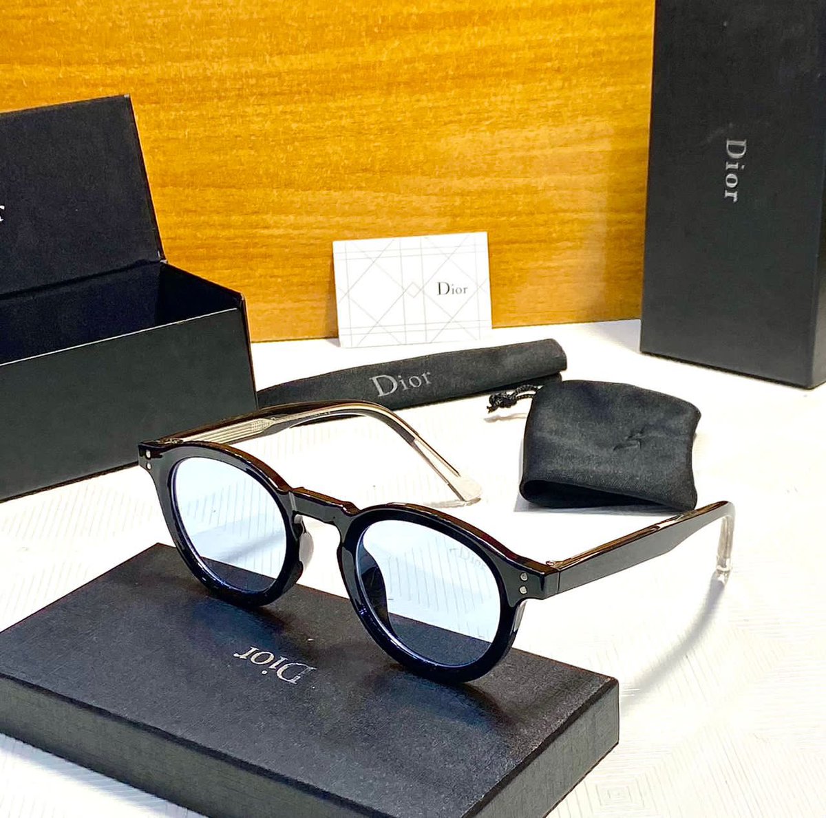 Kemsky_W's tweet photo. Designer Glasses 👓 ✨
🏷️#20,000.
Please Repost🙏🏽
#pagesbydamicommerce #pagesbydamivisibilitydrive
#PBDfashion https://t.co/BdZa21ktXZ