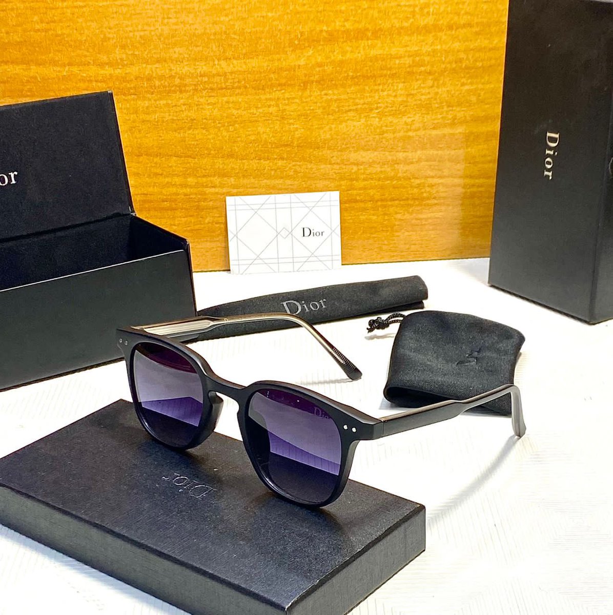 Kemsky_W's tweet photo. Designer Glasses 👓 ✨
🏷️#20,000.
Please Repost🙏🏽
#pagesbydamicommerce #pagesbydamivisibilitydrive
#PBDfashion https://t.co/BdZa21ktXZ