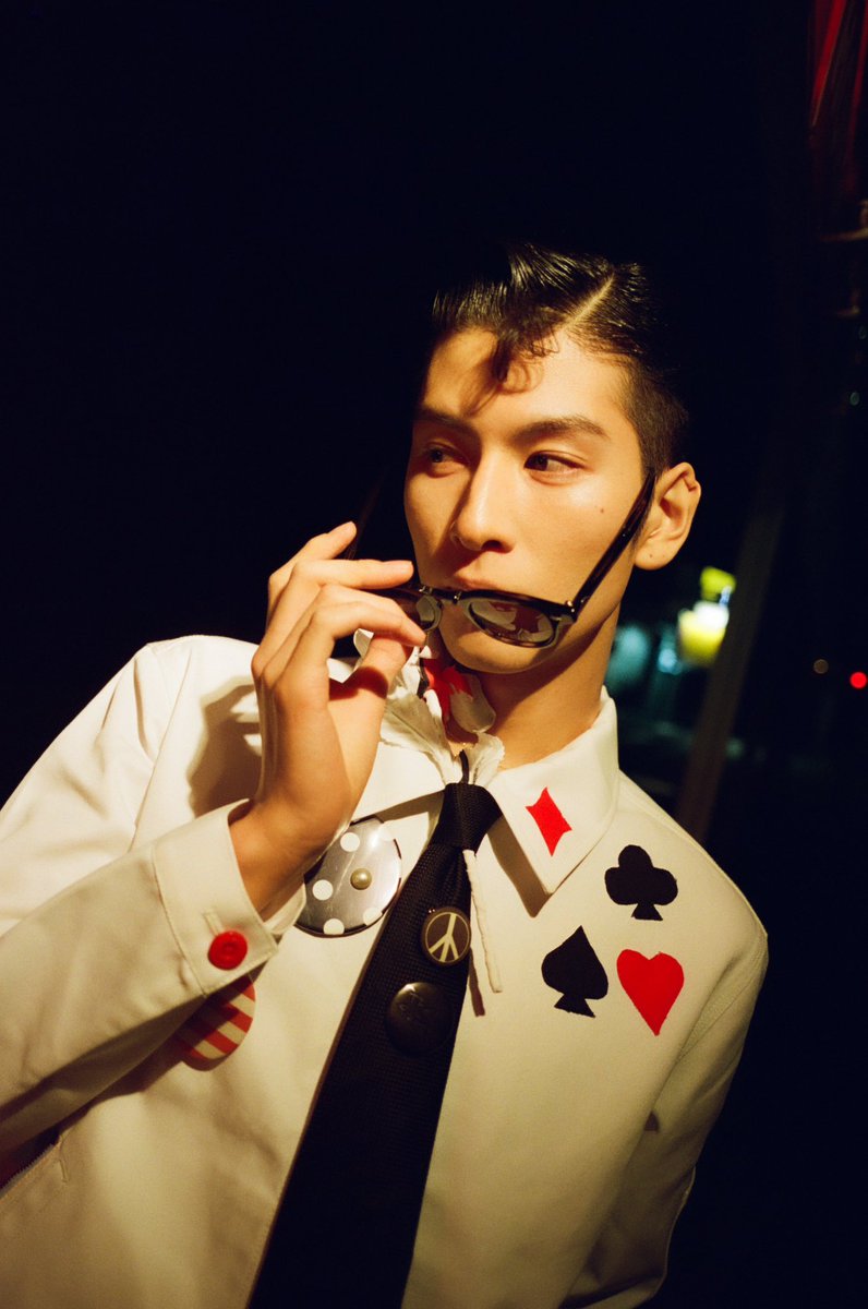 makoto_lo_olzzz's tweet photo. Dickies × Makoto Hasegawa
♦️♣️♥️♠️
*12.15 Release

大好きなDickiesとの夢のコラボ。
トランプやジョーカーには、
"覚悟"や"挑戦"など色々な意味が込められています。
是非手に取って僕の想いを感じて頂けたら嬉しいです！ https://t.co/cGYIpPmZ5P
