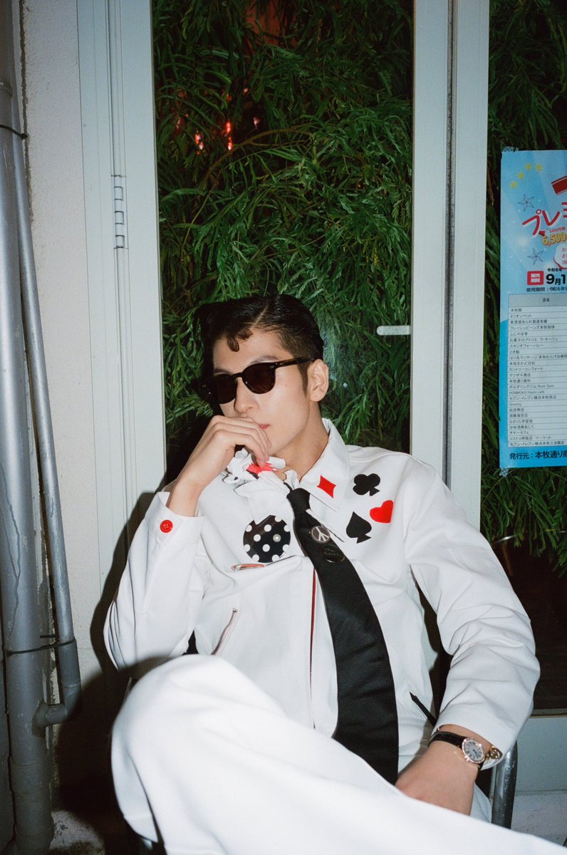 makoto_lo_olzzz's tweet photo. Dickies × Makoto Hasegawa
♦️♣️♥️♠️
*12.15 Release

大好きなDickiesとの夢のコラボ。
トランプやジョーカーには、
"覚悟"や"挑戦"など色々な意味が込められています。
是非手に取って僕の想いを感じて頂けたら嬉しいです！ https://t.co/cGYIpPmZ5P