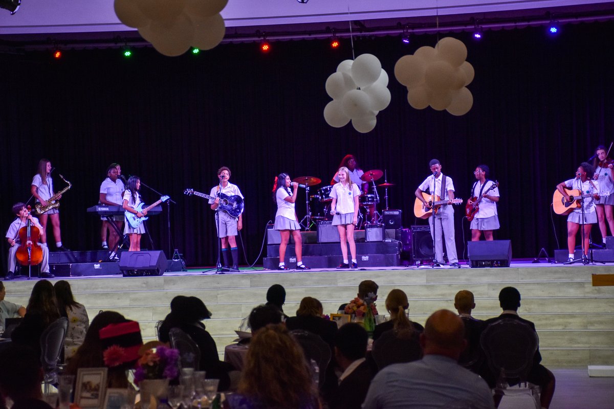 Steyn City School (@steyncityschool) on Twitter photo ๐๐ฅ๐๐๐ ๐ณ ๐๐๐ก๐ก๐๐ฅ
The Grade 7 students enjoyed an evening of whimsy and delight at their Alice in Wonderland-themed dinner. The Grade 7 Class of 2024 were a remarkable group of students and we wish them well as they begin their College journey in 2025. ๐๐ฅ๐๐๐ ๐ณ ๐๐๐ก๐ก๐๐ฅ
The Grade 7 students enjoyed an evening of whimsy and delight at their Alice in Wonderland-themed dinner. The Grade 7 Class of 2024 were a remarkable group of students and we wish them well as they begin their College journey in 2025.