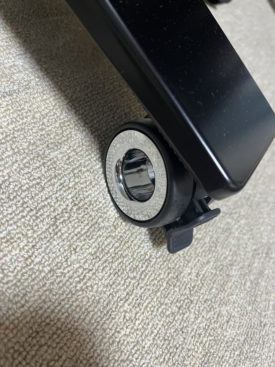 hirori_0v0's tweet image. できたー！！
デスクひっくり返す工程が
メインイベントやった(笑)

デスクライフがまた1つレベルアップ✨️

#FlexiSpot 
#e7h