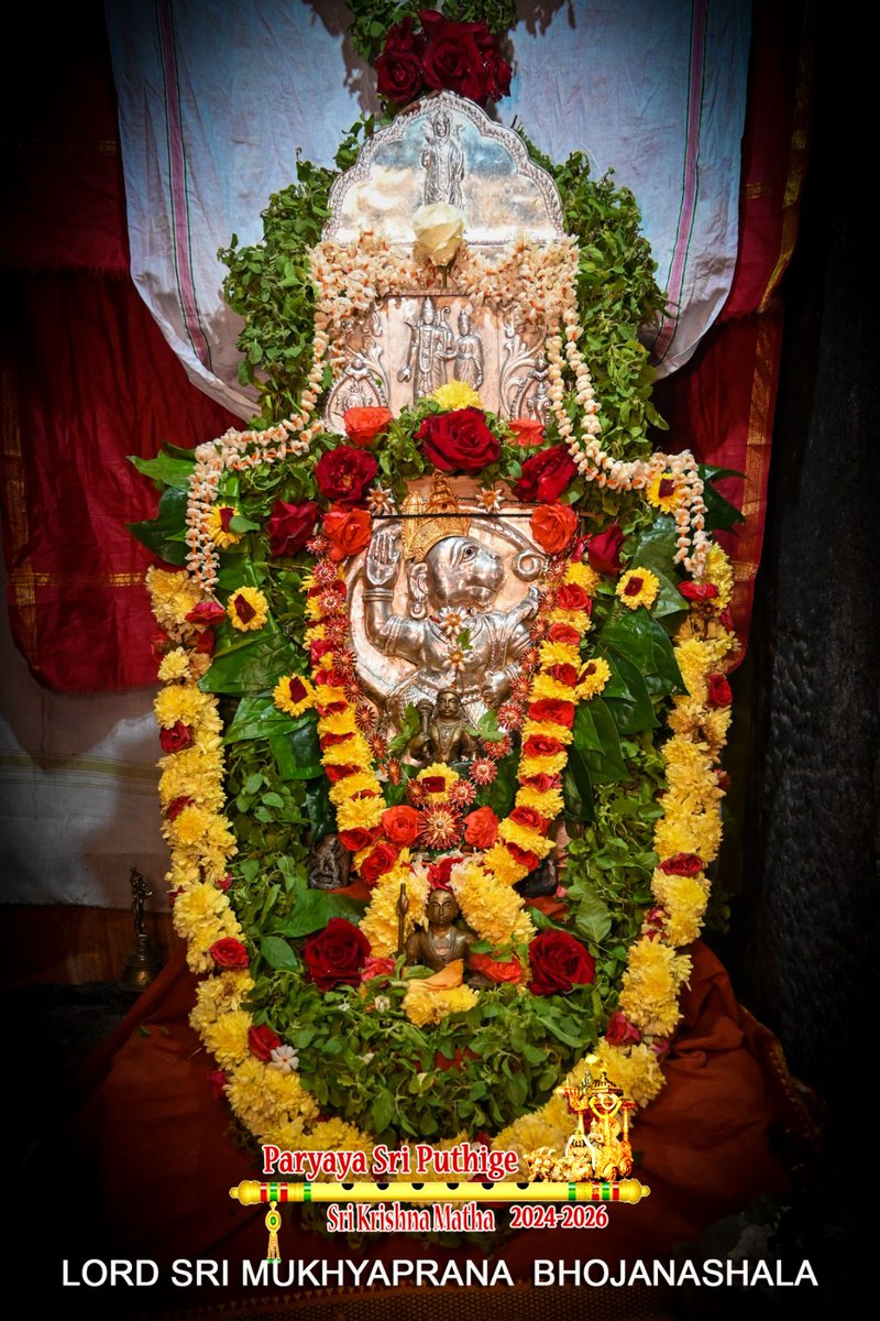 ShriUdupi's tweet photo. 09 .12 .2024
Udupi Shri Krishna, Mukhyąprāña Darshanam
*ಕಾಳಿಂಗೋದ್ಧಾರಿ* ಅಲಂಕಾರ
*KAALINGODDHAARI* Alankara https://t.co/dtu4BH7rk1