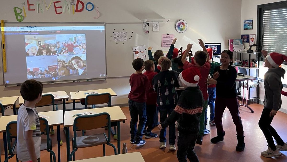 🗞 #eTwinning dans <a href="/EducaVox/">EducaVox🎈</a> - 2 articles à lire aujourd'hui !
"Christmas Greetings : an English project between France and Spain" educavox.fr/formation/prat…
Bien-être à l’école : le projet « Sen Dodo (Well-Sleeping) » educavox.fr/formation/prat…
Merci #educavox pour la valorisation !