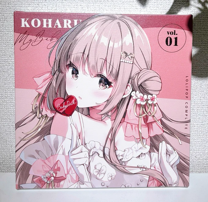 冬コミで頒布するスクエアキャンバスアートの絵柄です直筆サイン入り!!とっても綺麗に仕上げていただいたのでぜひ実物見にきてください〜
