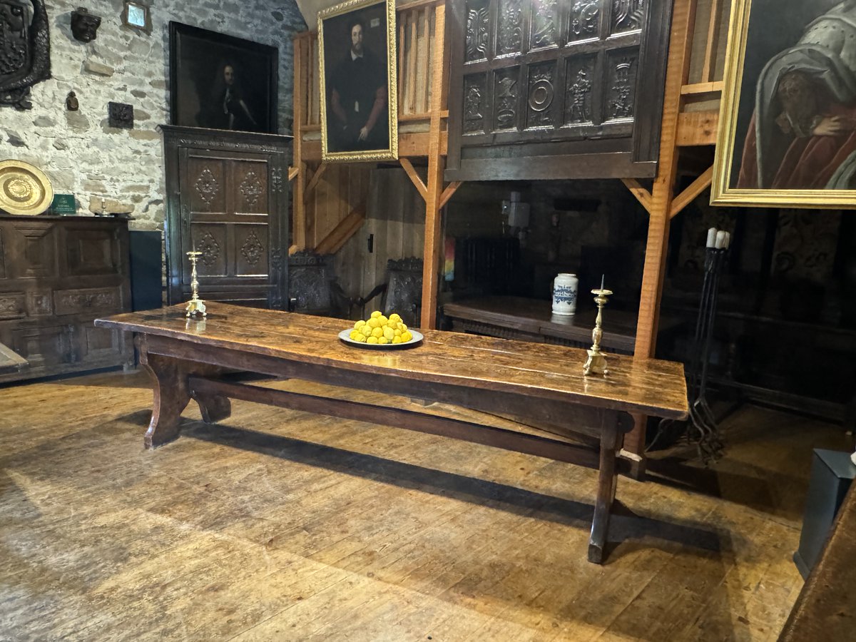 jackie_simonini's tweet image. A rare and documented elizabethan elm trestle table. English. Circa 1600-1610. 

tinyurl.com/mv35fm26

#trestletable #elmtrestletable #antiquetrestletable #antiquetable #antique #furniture
