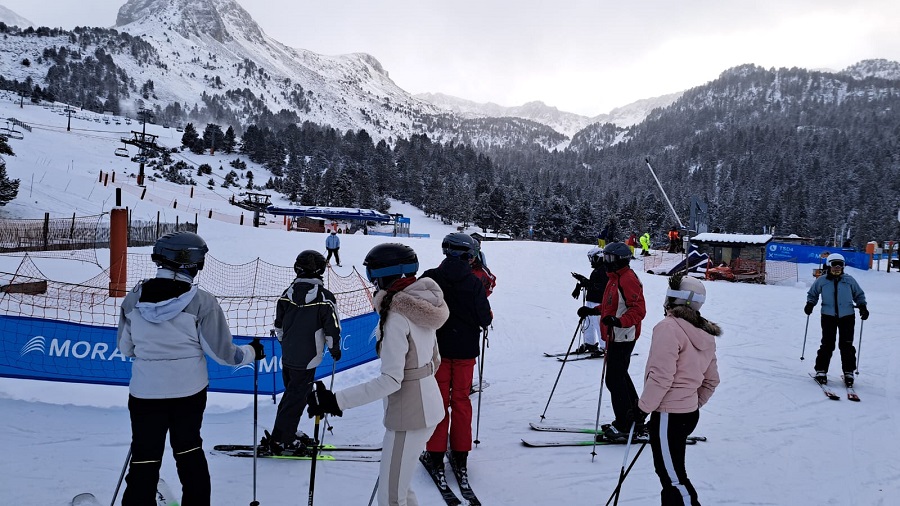 ClubEduma's tweet image. Pack ski completo en Reyes 1-6 enero 2025 Pas de la Casa, #Grandvalira, Andorra. 5 noches alojamiento y 4 días de esquí en hotel con MP, comida pistas, clases y alquiler. #eduma #ski
eduma.com/viaje-nieve-an…