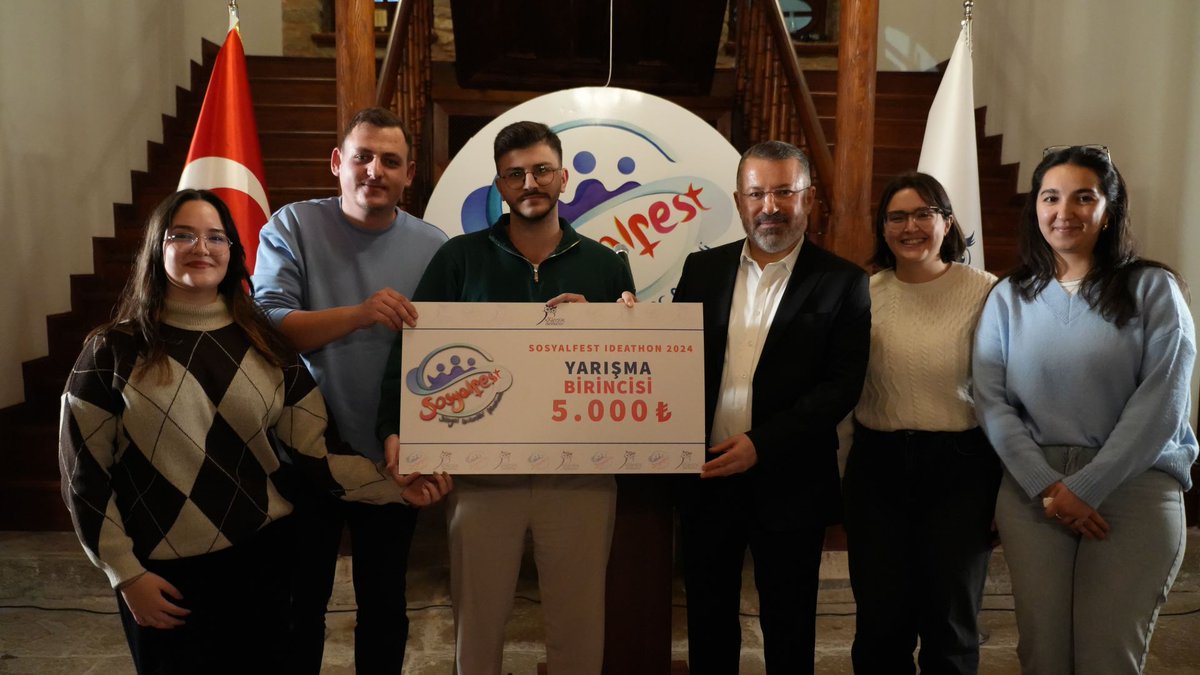 ❤️Gençlik ve Gelecek Politikaları temasıyla düzenlenen Sosyalfest Ideathon Birincisi

💯Kökbörü Takımı / Rehber Nokta-Yapay Destekli Mentörlük Sistemi