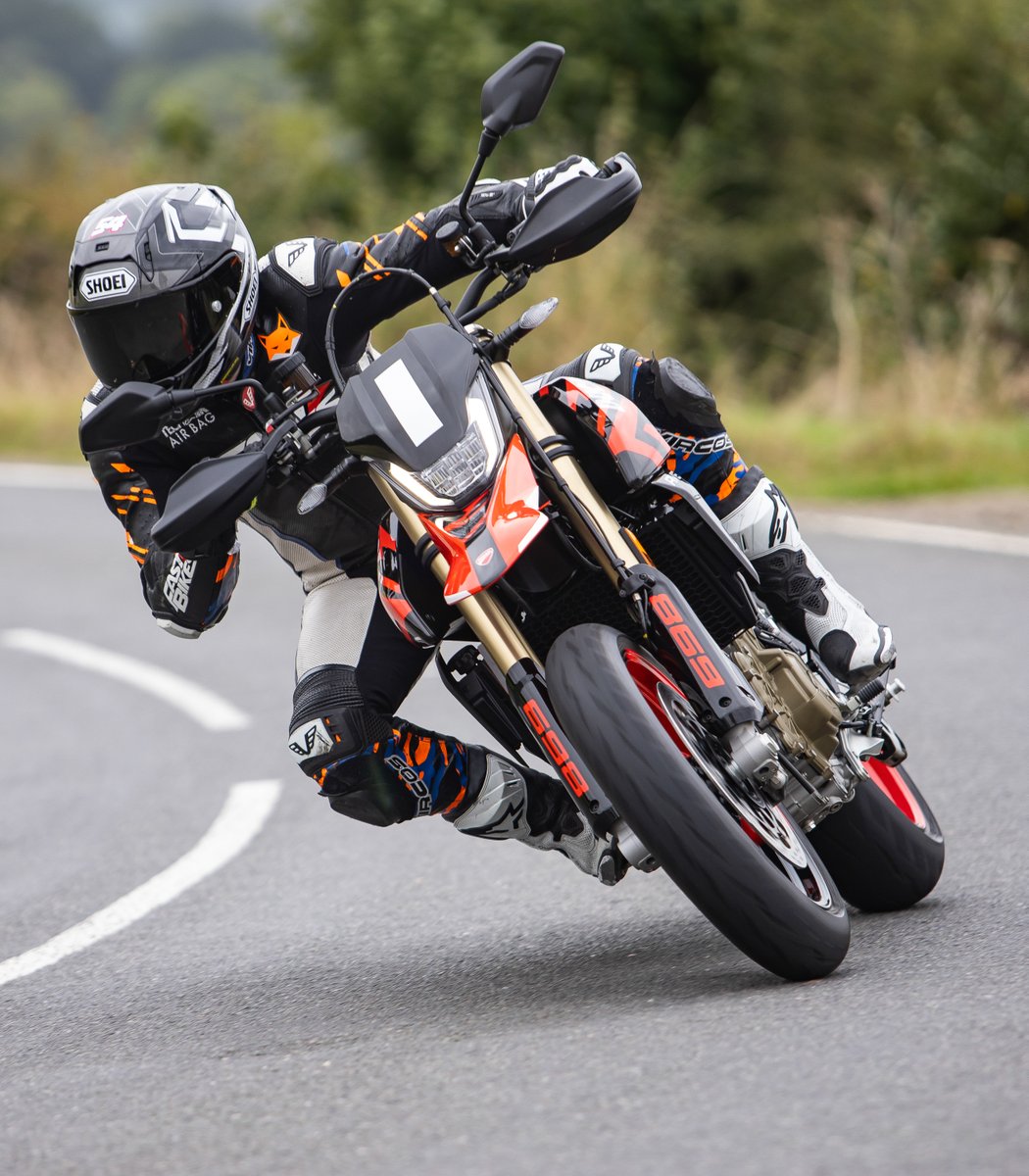 Ducati UK tweet media