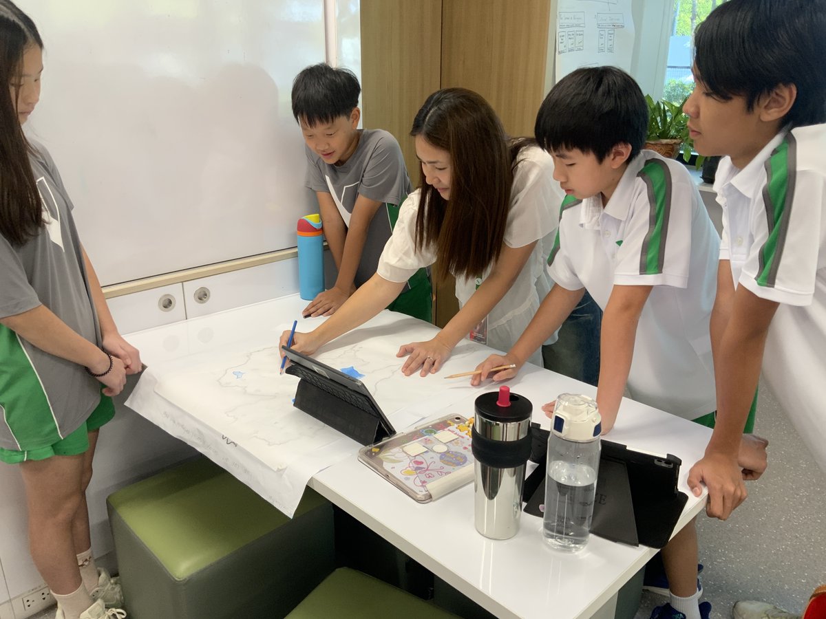 versoschool's tweet photo. At the recent ML Learning Walks, families were invited to explore our dynamic educational approach, offering an insider's view of the innovative teaching, collaborative learning, and engaging classroom experiences at VERSO. https://t.co/ujBeG3Q3G6
