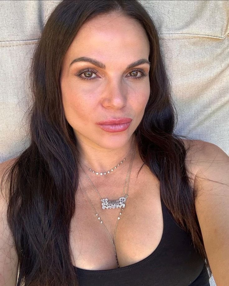 lanaparrilla_77's tweet photo. go to pinterest and search:

"celebrity"
"outfit"
"lyrics"
"aesthetic"

quote this with the first pic that appears, that is your vibe

(whoa, I love it.) https://t.co/e17UwZ4d1k