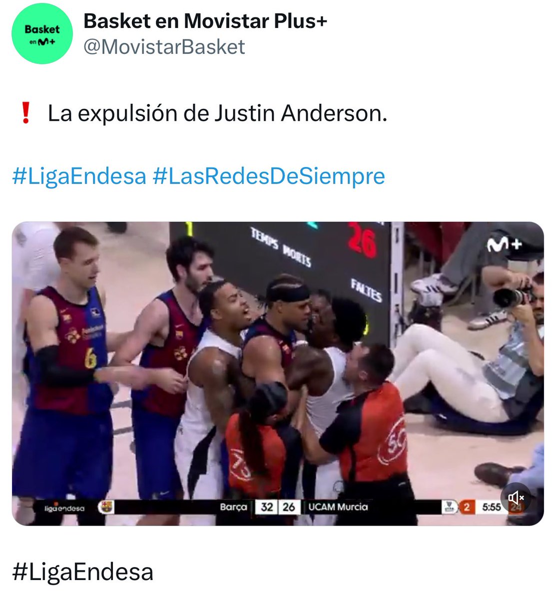 Alvaro_varito's tweet photo. “Por agredir”. “La expulsión”.

Podéis ver los vídeos, están ahí. https://t.co/EKASfT7EYz