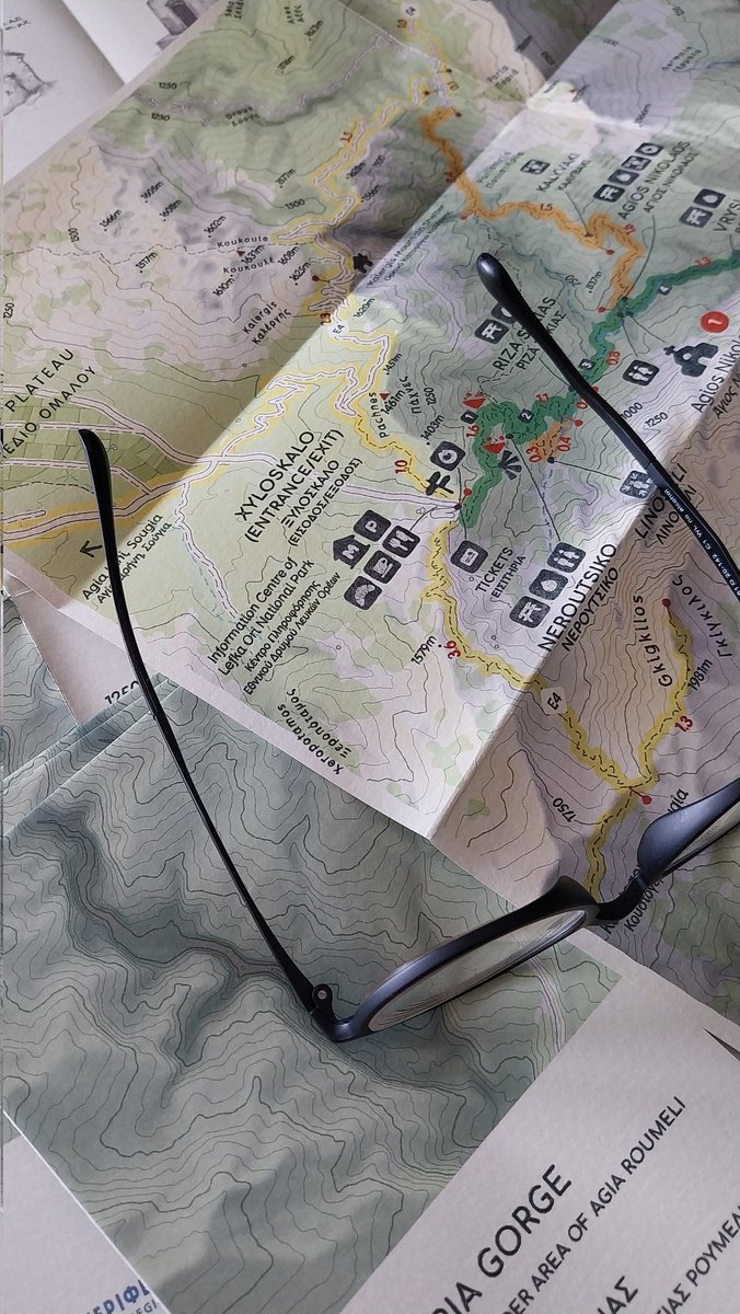 StaridasGeo's tweet photo. A few pictures of the newly arrived printed version of my #SamariaGorge #Map captured with my phone this morning.
#cARTography #MakingMapsPretty #PaperMap #Samaria #Chania #Crete #Greece https://t.co/mhQQyQKROH