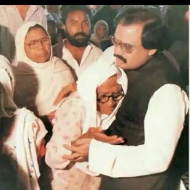 MKAzizabadi90's tweet photo. #یادگار_شہدا_محاصرہ_نامنظور
 #یوم_شہداء_9_دسمبر
ہر ایک منِظر جو ان پر گزرا،وفا کی تاریخ بن گیا ہے
ہم ان کی شام الم کا قصہ زمانے بھر کو سنارہے ہیں
@AltafHussain_90 
@OfficialMqm 
@MQM_RSA https://t.co/0m88fsQq0C