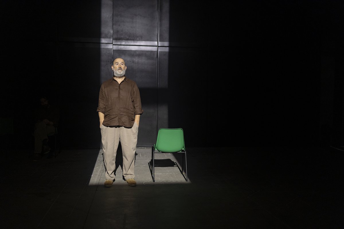 Últimas salidas para Vania x Vania, de Pablo Remón...

Vania 1, podrá verse este viernes 13 y sábado 14 en el Teatro Alhambra de Granada.

Y Vania 2, los próximos viernes 20 y sábado 21 de diciembre en el mismo Teatro.

¡¡Últimas funciones en Gira!!
📷 Vanessa Rábade
