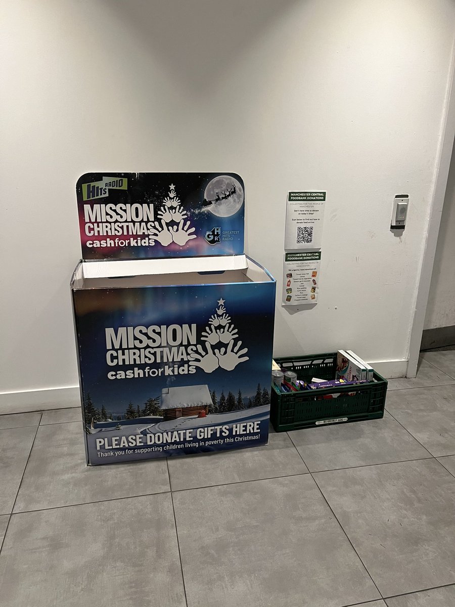 Manchester Life (@mcrlifeuk) on Twitter photo The team have done a wonderful job decorating the Mcr Life residences🎄
Donation boxes for <a href="/McrFoodbank/">Manchester Central Foodbank</a> and <a href="/cashforkidsMCR/">Cash for Kids Greater Manchester</a> offer you the chance to spread some joy to those in need in Mcr
We are very grateful for all the donations received so far ✨
#mcrlife #ancoats The team have done a wonderful job decorating the Mcr Life residences🎄
Donation boxes for <a href="/McrFoodbank/">Manchester Central Foodbank</a> and <a href="/cashforkidsMCR/">Cash for Kids Greater Manchester</a> offer you the chance to spread some joy to those in need in Mcr
We are very grateful for all the donations received so far ✨
#mcrlife #ancoats