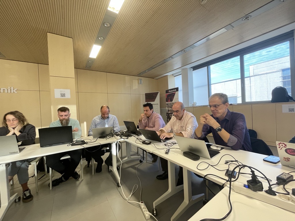 trace_horizon's tweet image. 🚀 TRACE 4th Plenary Meeting kicks off in Valencia!

Two days of collaboration hosted by @RobotnikRobots   to refine the TRACE platform. 

Key agenda:
✅ End-to-end platform reviews
✅ Logistics company integration (GUIs + APIs)
✅ Component progress presentations

 #TRACEproject