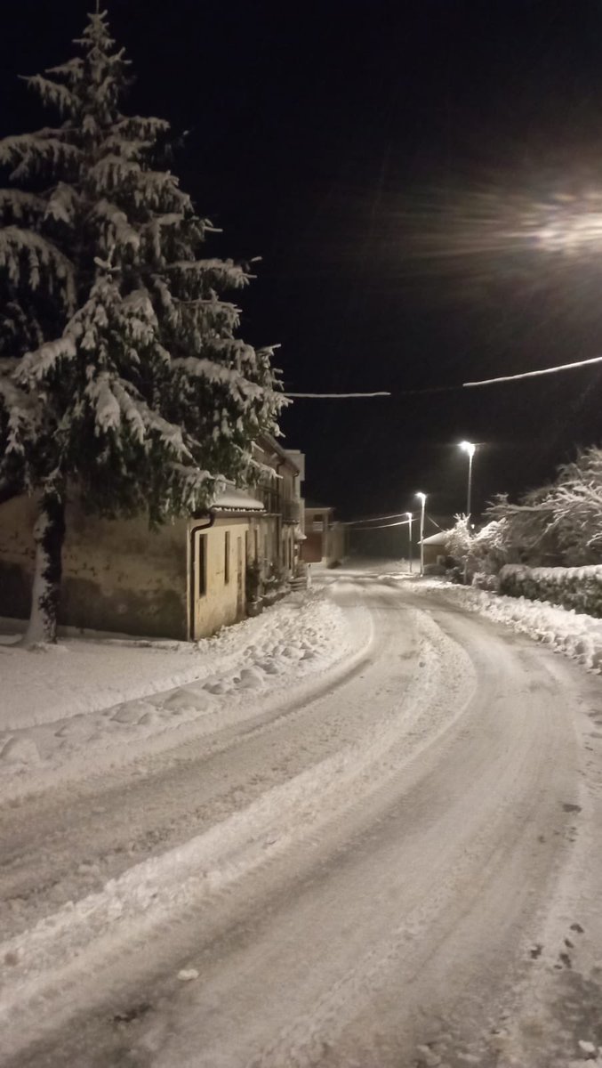 ElTiempoNavarra's tweet photo. Así despertaba hoy #Meano #TierraEstella #Navarra
15/20 cm de #Nieve nueva a 896 m https://t.co/k3Q0LxlJ4x