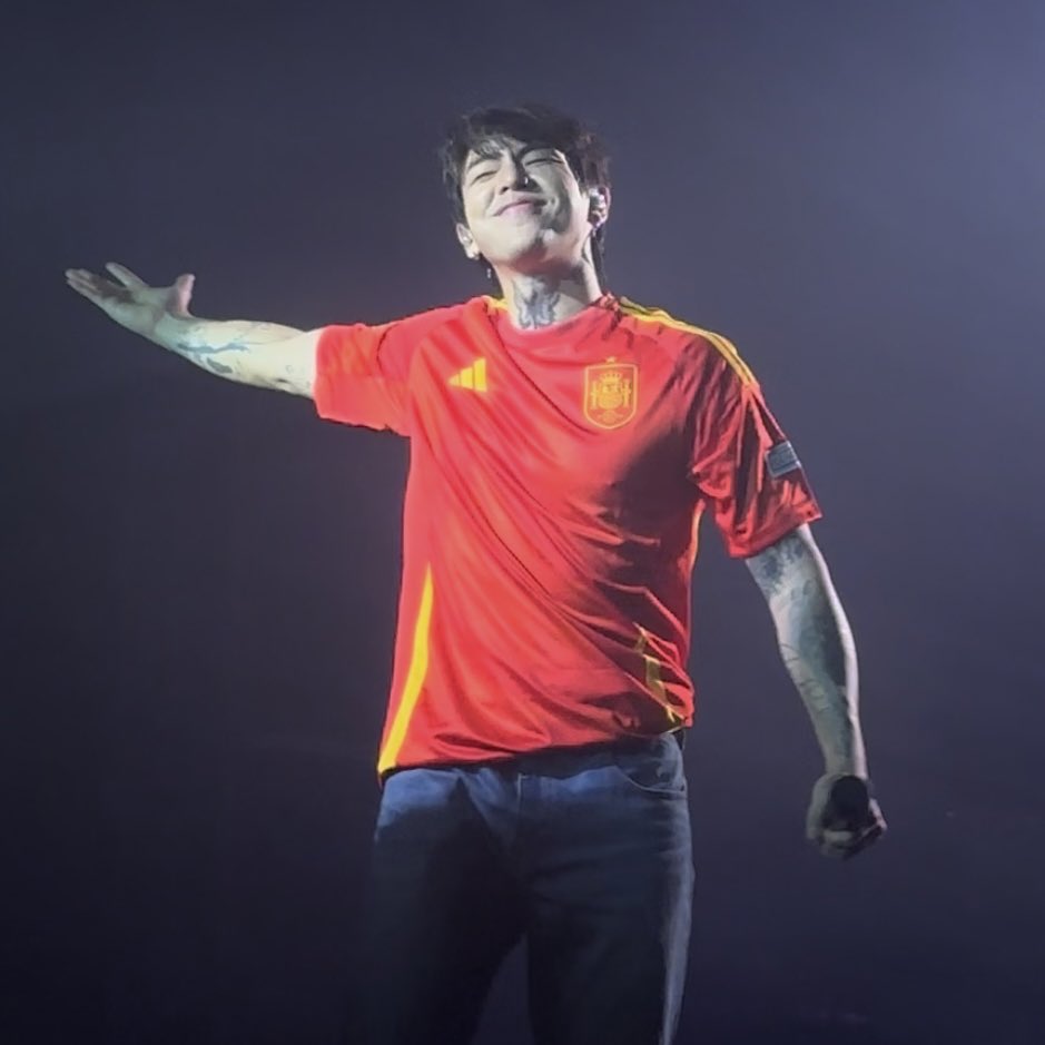 moodswinsanity's tweet photo. — ⊹ ࣪ ˖ (,,>﹏<,,) #DPRIAN 

꒰ my favorite clip that i took from tdrwt, his smile means everything to me ꒱ 🤍 https://t.co/5pV1tzPDvK