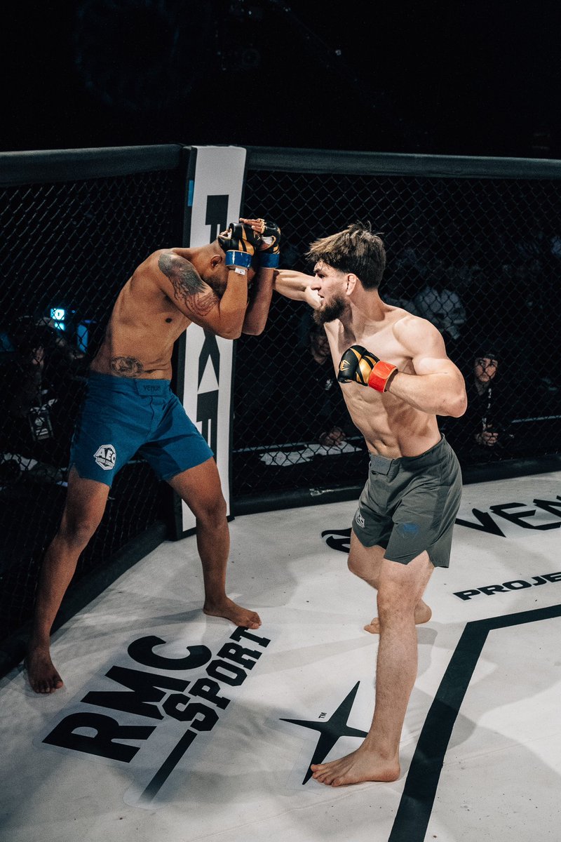 aec_mma's tweet photo. 📸 • Retour sur la victoire d’Alvi DASUYEV #AEC10 https://t.co/DG8vxxxznT