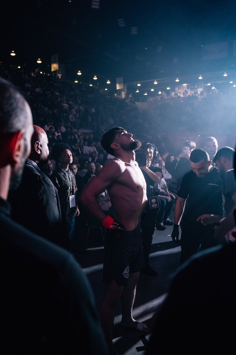 aec_mma's tweet photo. 📸 • Retour sur la victoire d’Alvi DASUYEV #AEC10 https://t.co/DG8vxxxznT