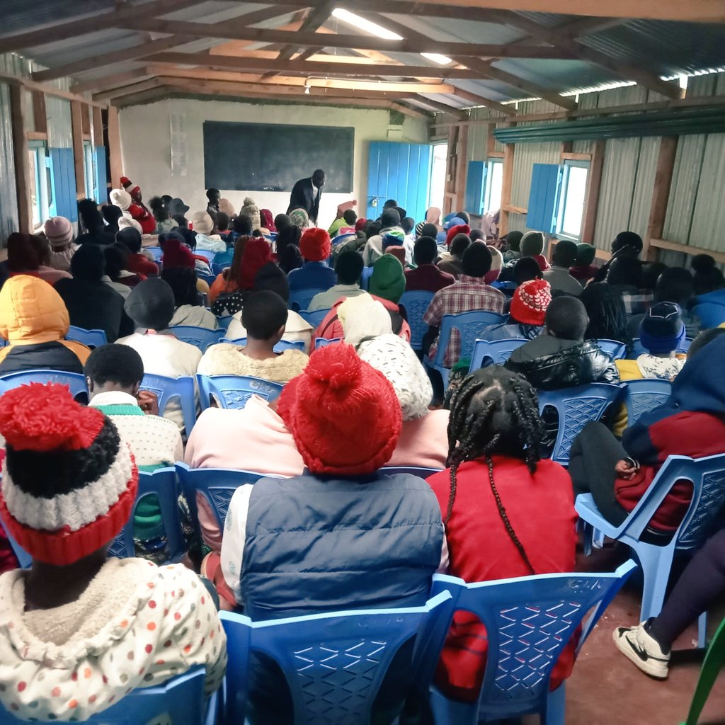 ACDCenterKE's tweet photo. As a youth-led organization, we are committed to the principle "Nothing for youth without involving youth." It is on this basis that last week we advanced youth #SRHR sensitization in two different church organised youth seminars in Olkalou Sub County.  1/2 https://t.co/UycN0u63qX