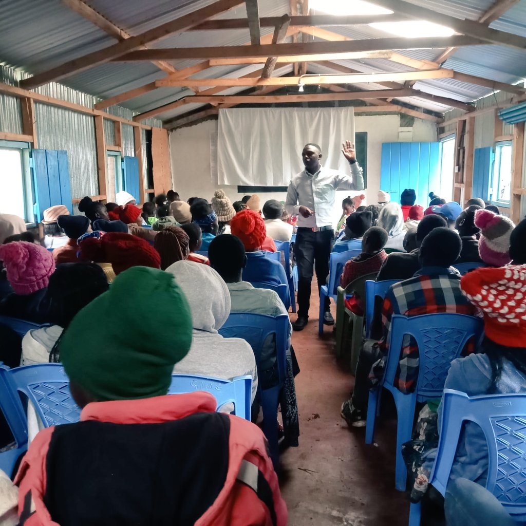ACDCenterKE's tweet photo. As a youth-led organization, we are committed to the principle "Nothing for youth without involving youth." It is on this basis that last week we advanced youth #SRHR sensitization in two different church organised youth seminars in Olkalou Sub County.  1/2 https://t.co/UycN0u63qX