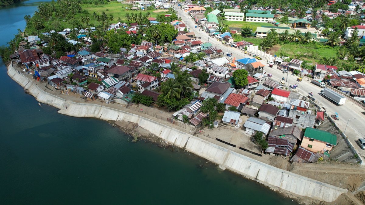 calbayogjournal's tweet photo. GANDARA RIVERSIDE RESIDENTS FEEL SAFER FOLLOWING FLOOD CONTROL STRUCTURE COMPLETION

https://t.co/qZ7J3MFcRT https://t.co/dlHuZvgmY9