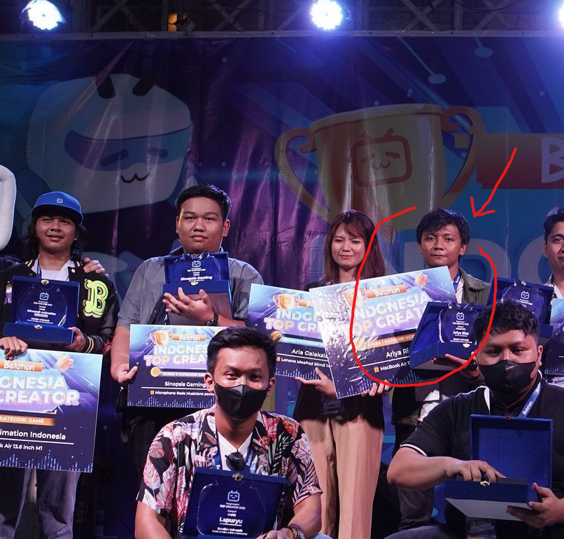 akunkoboy tweet media