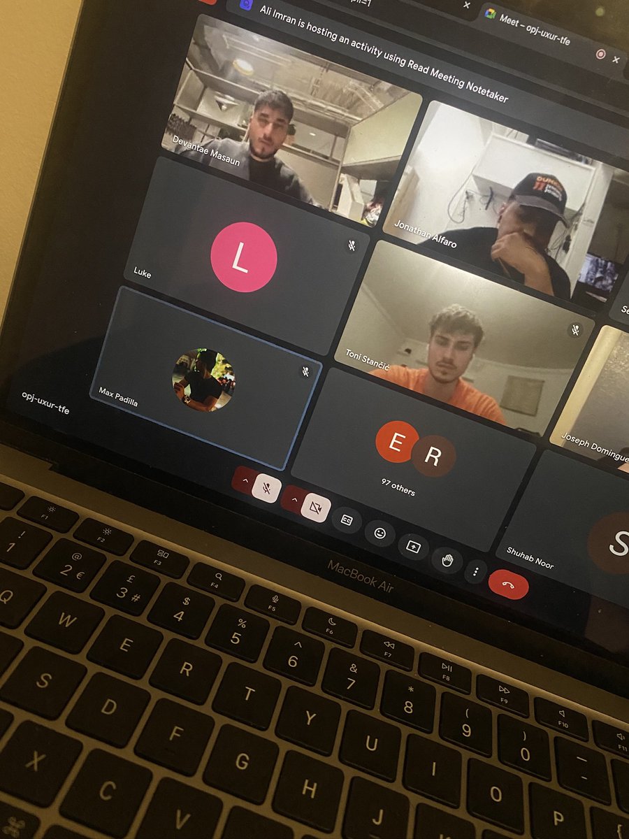 Shout out to <a href="/devantae_masaun/">Devantae Masaun</a> for doing this live call for DealFuel

Absolute gem and so much knowledge in this 

Honestly, you are missing out on the sauce