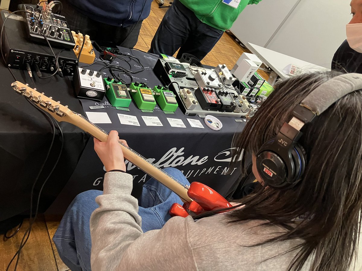 CrossroadsMtv's tweet photo. OVALIZED SCREAMER-10が我がギターシステムの新たな仲間に加わりました✌️心強い！

お試しできる環境やセッティングも良く、希望も聞いていただけて嬉しかったし、ほんとに良い音でした！
Ovaltone（オーバルトーン）さん
昨日はありがとうございました！

#ギタラバTOKYO2024
#島村楽器
#Ovaltone https://t.co/N6HL63SGFb
