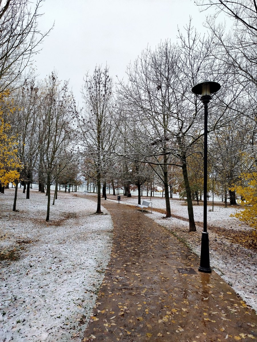 Unaidesga's tweet photo. #nieve #noain #Pamplona https://t.co/gkGbwuOiyd
