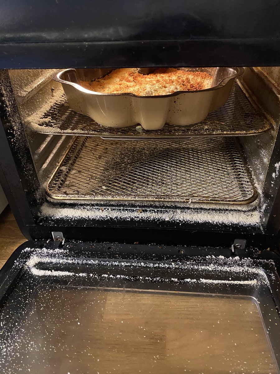 milla_reed's tweet photo. Top tip: Do not brown your breadcrumbs in an air fryer.
I learn these things so you donโt have to. #christmas #christmas cooking #stuffingballs https://t.co/UWE91g9N03
