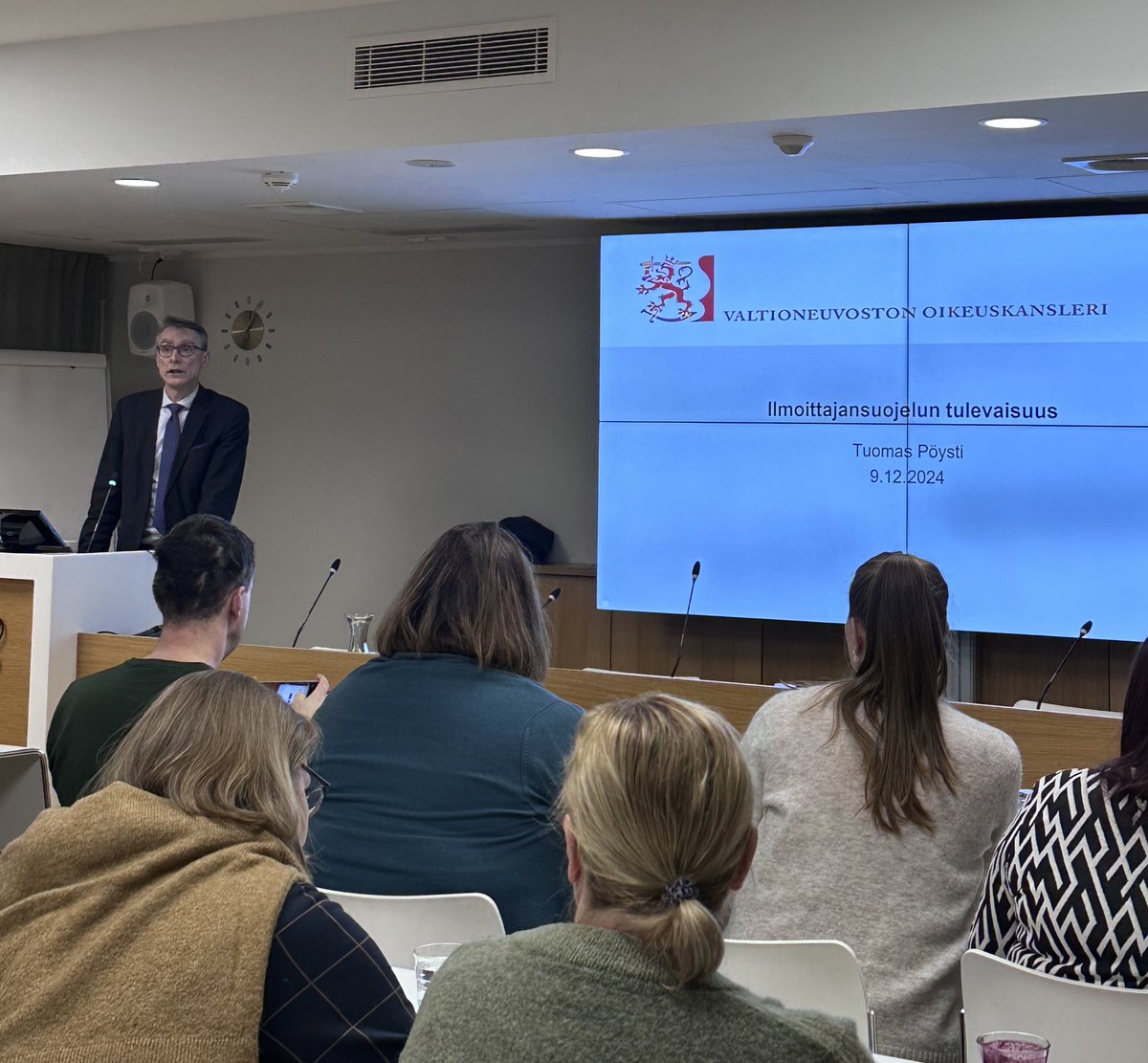 #korruptio’nvastainen päivä. Seminaari <a href="/valtioneuvosto/">Valtioneuvosto | Statsrådet</a> <a href="/oikeusmin/">Oikeusministeriö</a> ja tilaisuuden ensimmäinen puhuja <a href="/oikeuskansleri/">Oikeuskanslerinvirasto</a> <a href="/thpoysti/">Tuomas Pöysti</a> . Itse keskustelemassa iltapäivän paneelissa #julkisethankinnat korruption riskialueena. 
<a href="/ulapland/">University of Lapland</a> <a href="/UniLaplandLaw/">Uni Lapland Law</a>