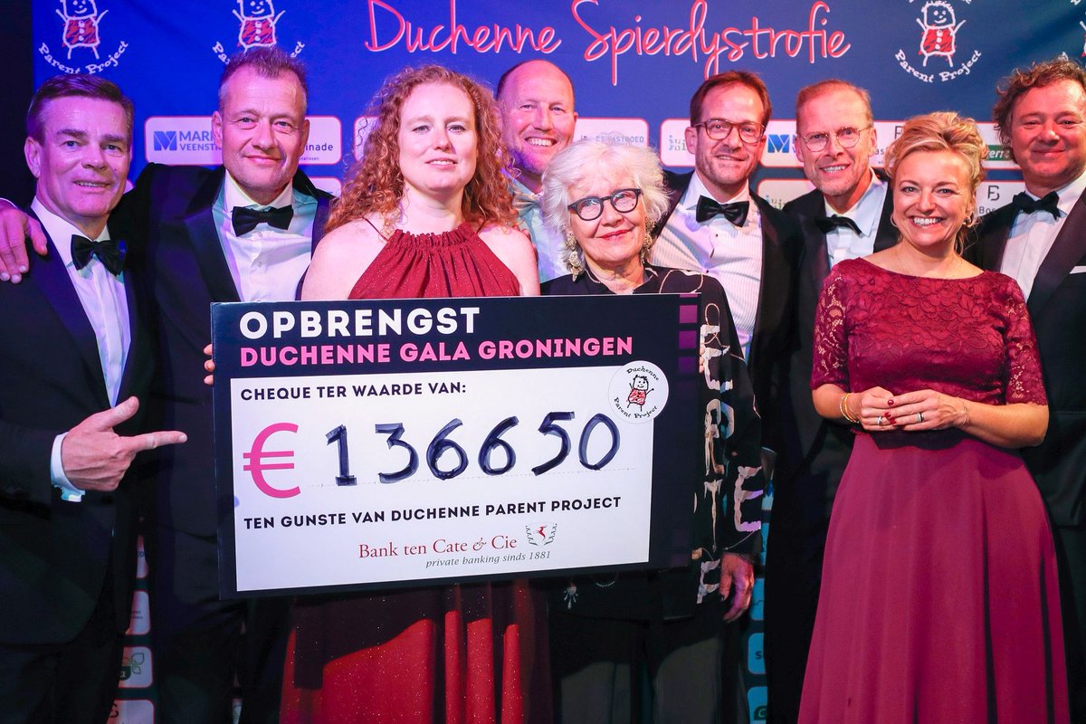 Stichting Duchenne (@duchennepp) on Twitter photo 🎉 Duchenne Gala Groningen: €136.650 opgehaald!
Met dit 15e gala passeert de totale opbrengst de 1 miljoen. Hoogtepunten: optredens van <a href="/RoelvanVelzen/">Roel van Velzen</a>, @RomyMonteiro, en DJ Stan v.d. Ven, die zelf Duchenne heeft.
🤝 Veel dank aan Stichting Duchenne Noord
duchenne.nl/fondsenwerving… 🎉 Duchenne Gala Groningen: €136.650 opgehaald!
Met dit 15e gala passeert de totale opbrengst de 1 miljoen. Hoogtepunten: optredens van <a href="/RoelvanVelzen/">Roel van Velzen</a>, @RomyMonteiro, en DJ Stan v.d. Ven, die zelf Duchenne heeft.
🤝 Veel dank aan Stichting Duchenne Noord
duchenne.nl/fondsenwerving…