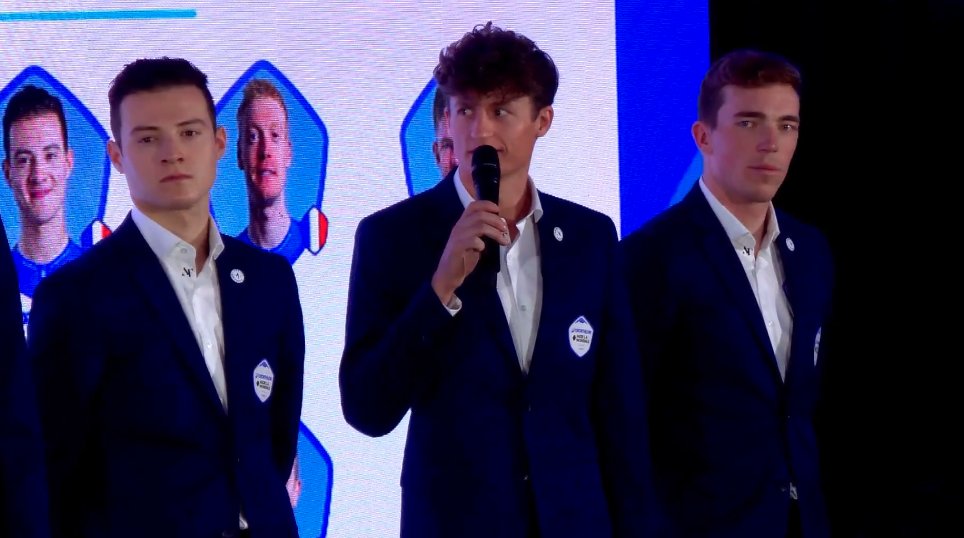 Decathlon-Ag2r team presentation in English, including likes of Lapeira, Cosnefroy, Paret-Peintre on mic (screen behind had 🇫🇷 subtitles), wouldn't have happened a few years ago. One detail from brief interviews is Felix Gall unsure which races he'll do, ie Tour not certain.