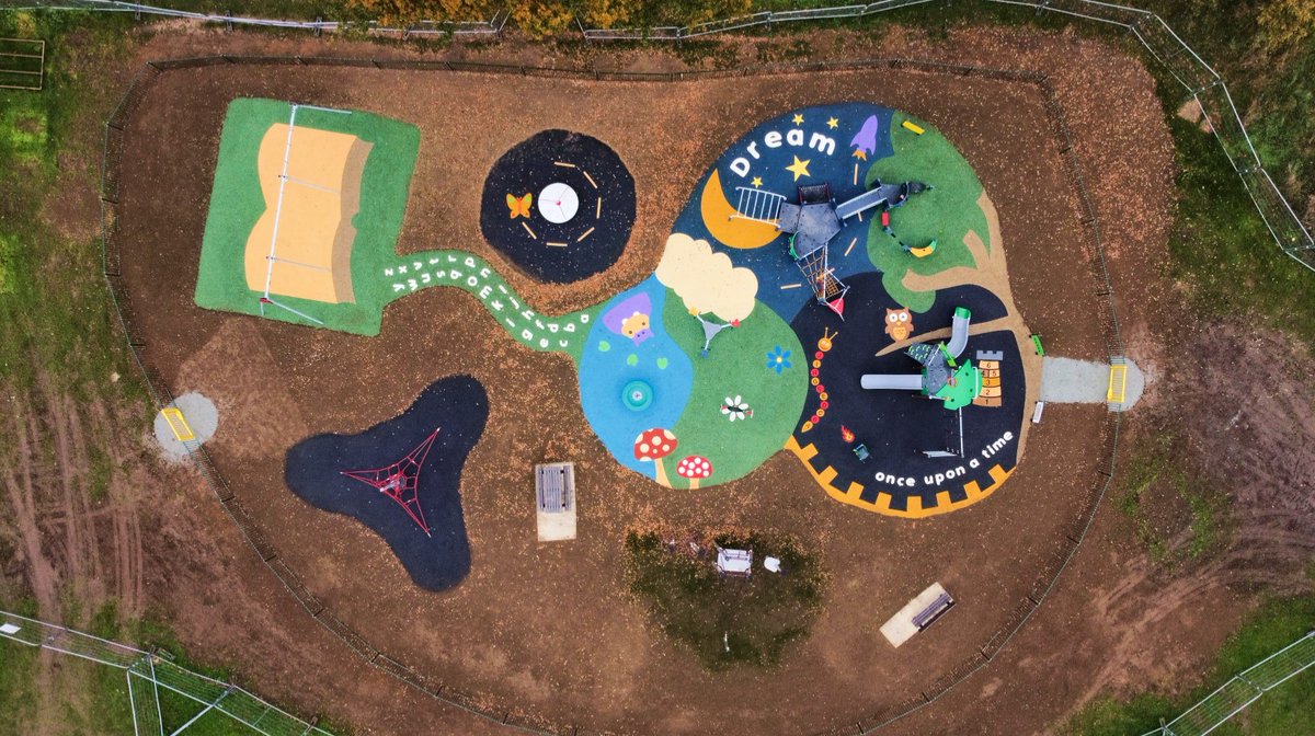 RTC_Safety's tweet photo. We're thrilled to have brought a touch of magic to Sherrington Road Recreation Ground in Ipswich, on behalf of @KompanUK 

#SafetyFirstAdventureAlways #WetPour #SafetySurfacing #PlaygroundSurfacing #PlaygroundGraphics #EPDM #ThemedPlayground https://t.co/GF189Lj3hT