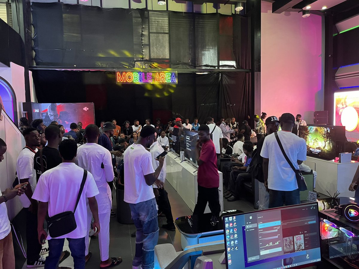 InsideDHive's tweet image. Post-DGC'24 effect!

GM Gamers🎮

If you were at #DGC'24, tell us your favourite moment, or what exactly stood out for you?

The next attendees might be watching 👀